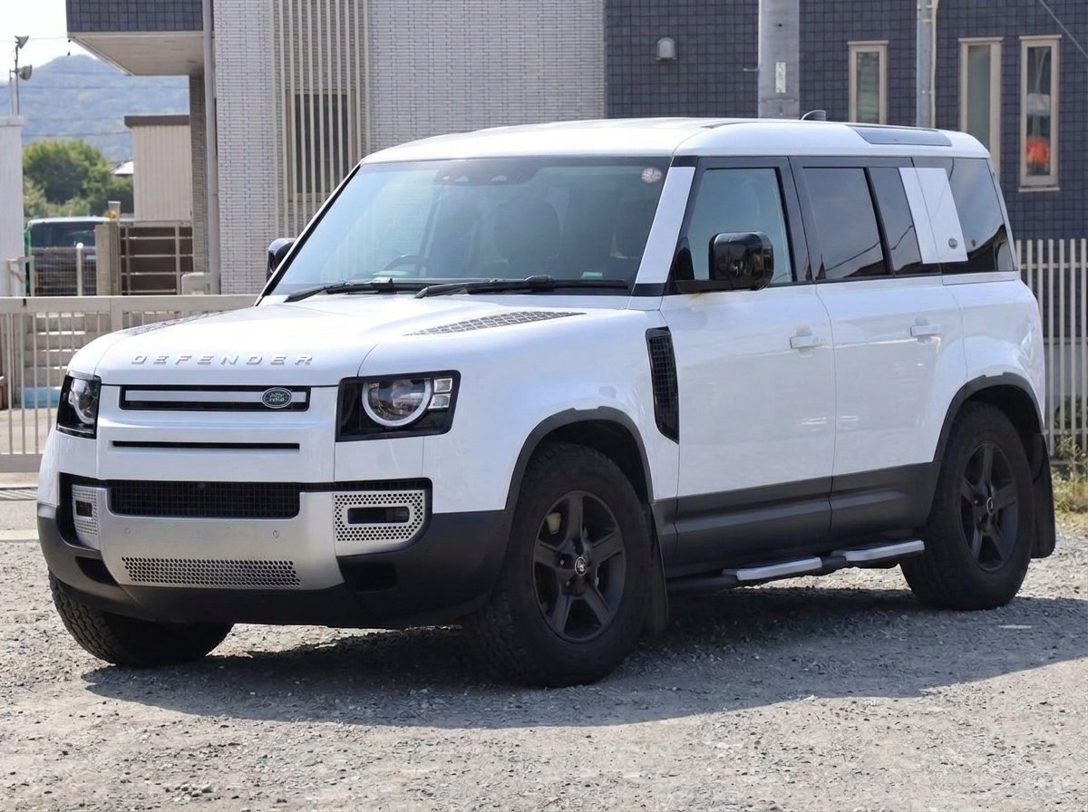 2020 Land Rover Defender 110 2.0L Turbo Gasoline 4WD Automatic – White (29,000 km) Gasoline 2.0L Turbo SUV White SE Executive